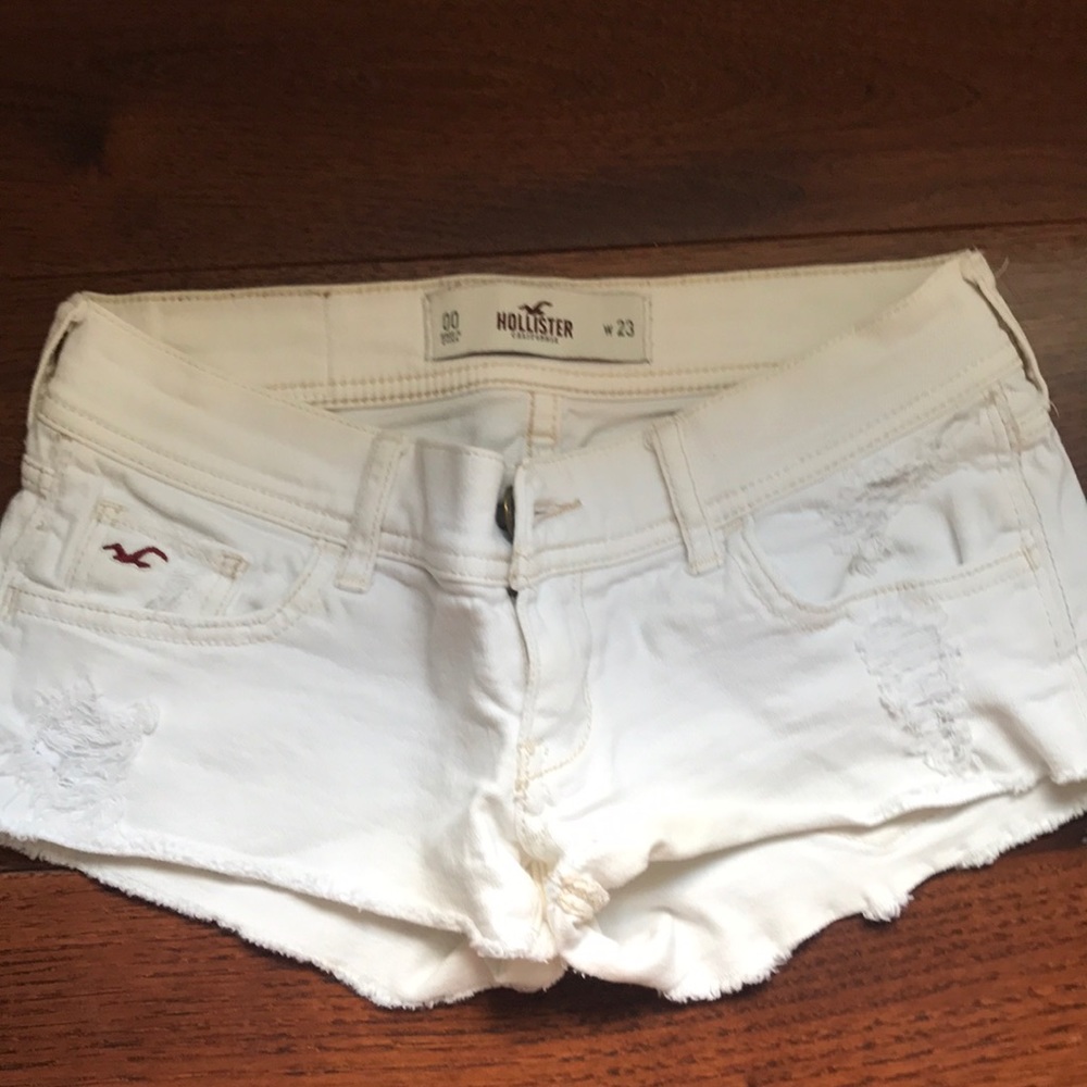 white jean shorts